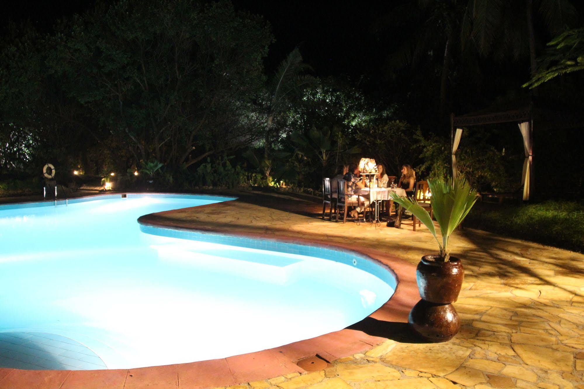 Hôtel Anna Of Zanzibar à Bwejuu Extérieur photo